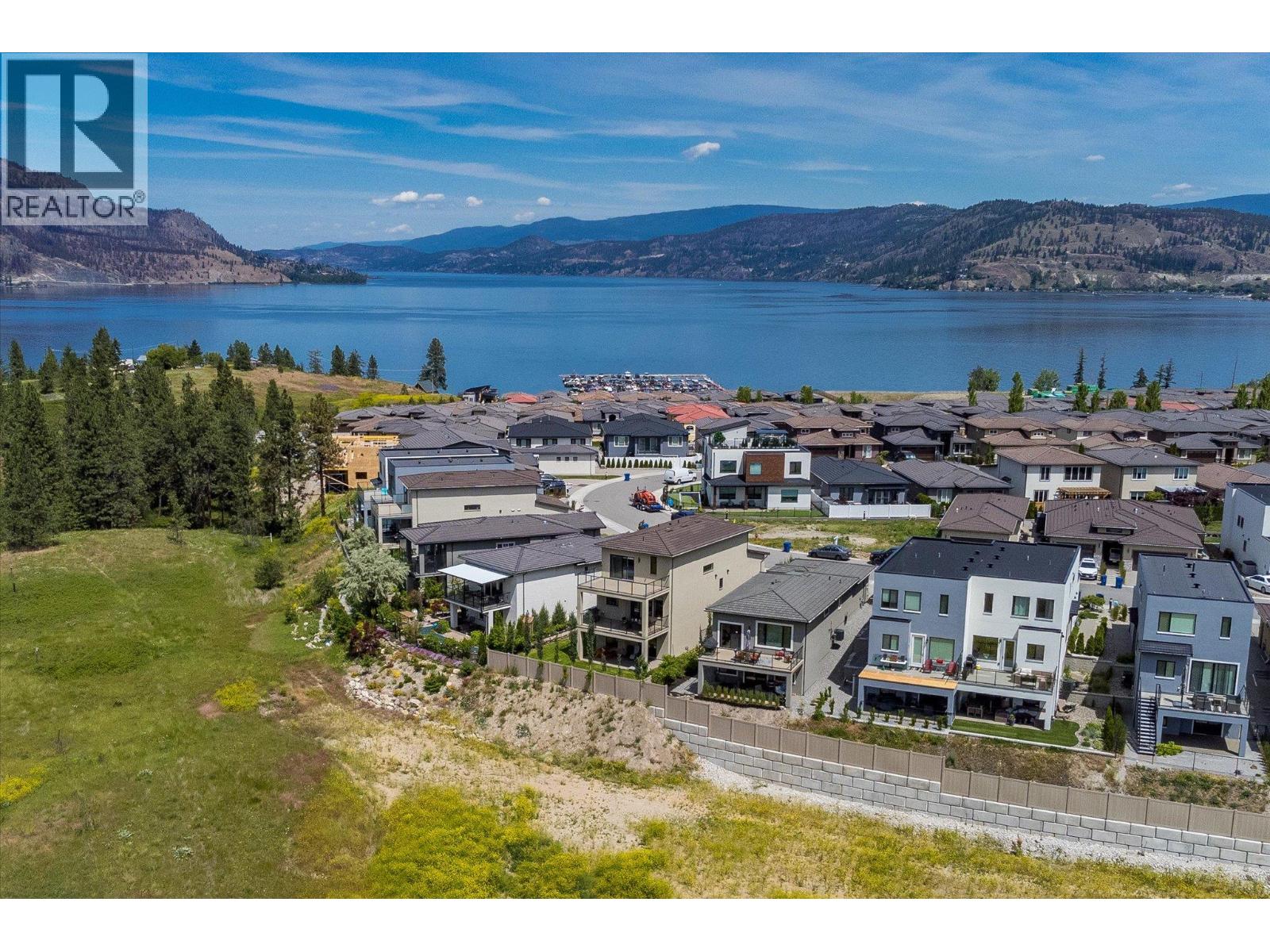 1846 Viewpoint Crescent - 54