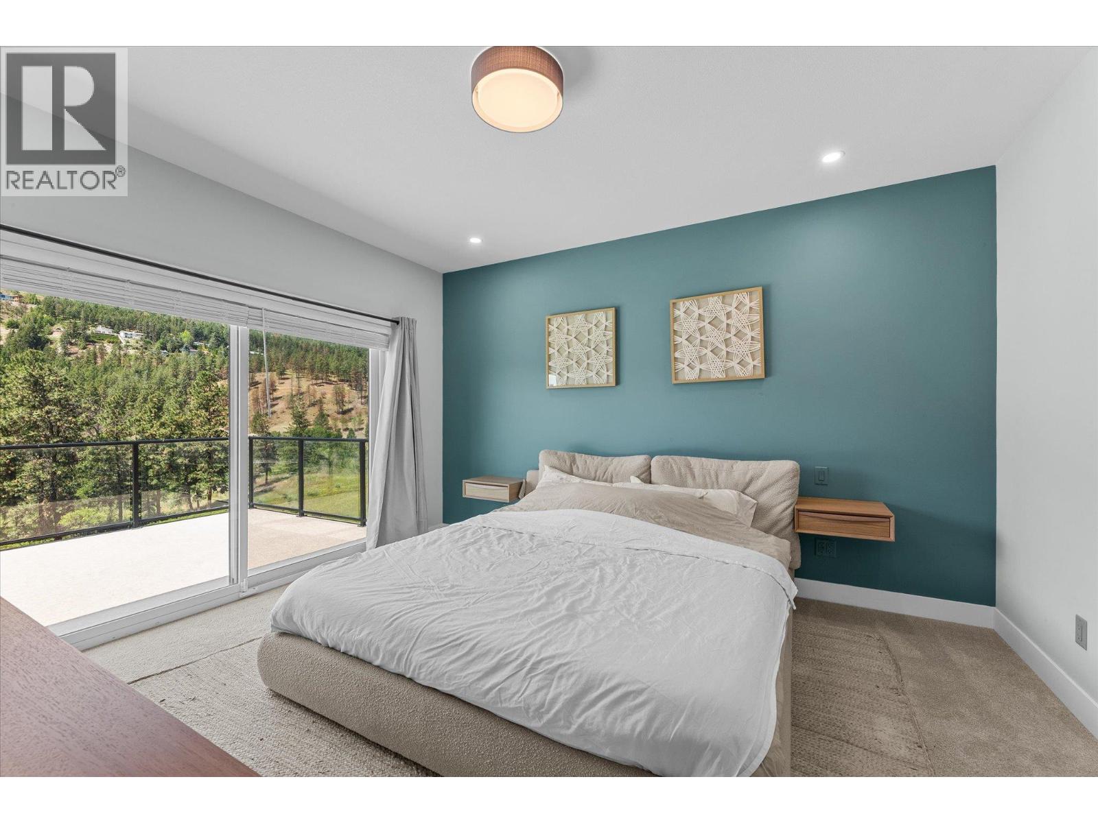 1846 Viewpoint Crescent - 19