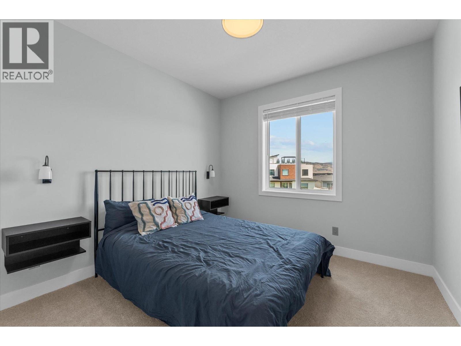 1846 Viewpoint Crescent - 26