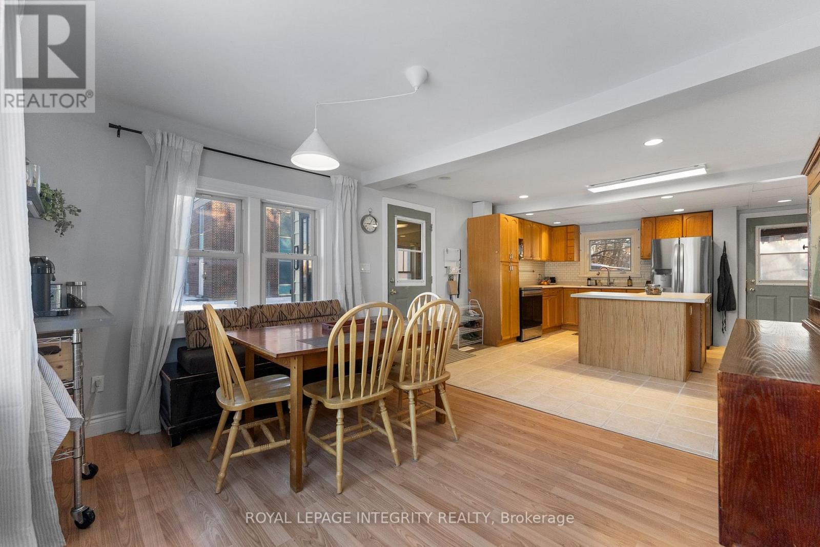191 BELL STREET - 12
