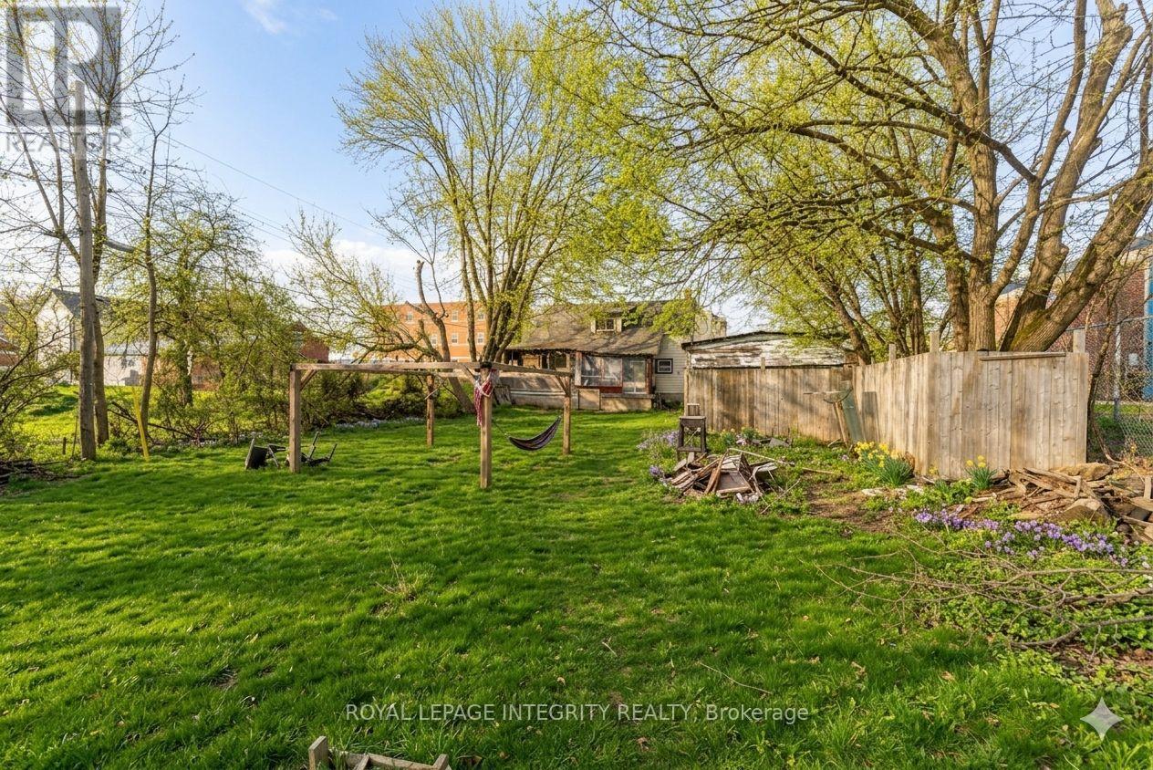 191 BELL STREET - 36