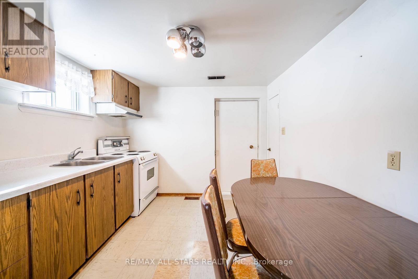394 OSIRIS DRIVE - 35
