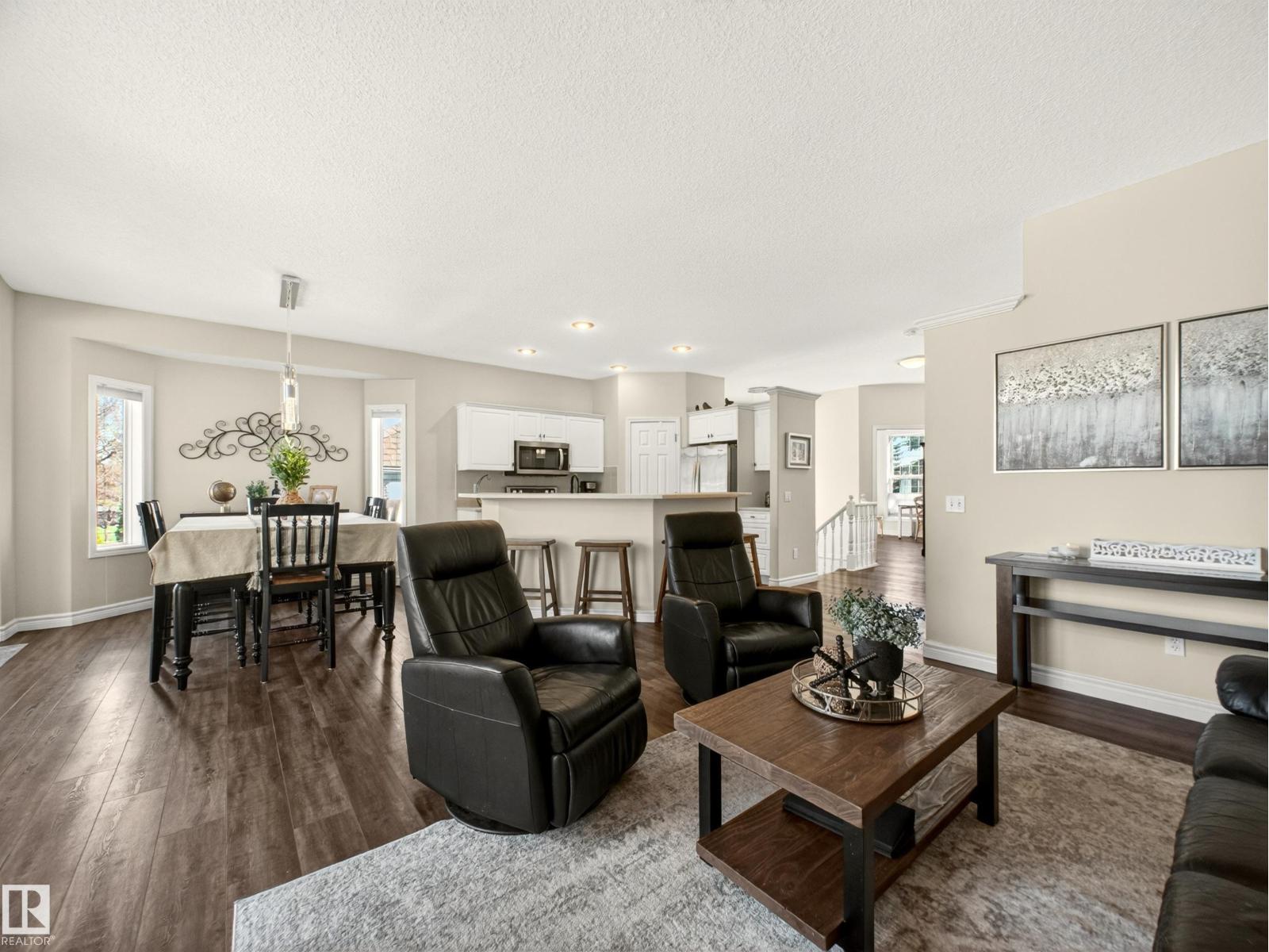 7 OAKBAY PT, St. Albert