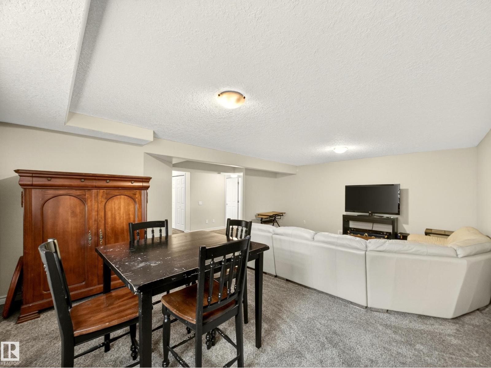 7 OAKBAY PT, St. Albert