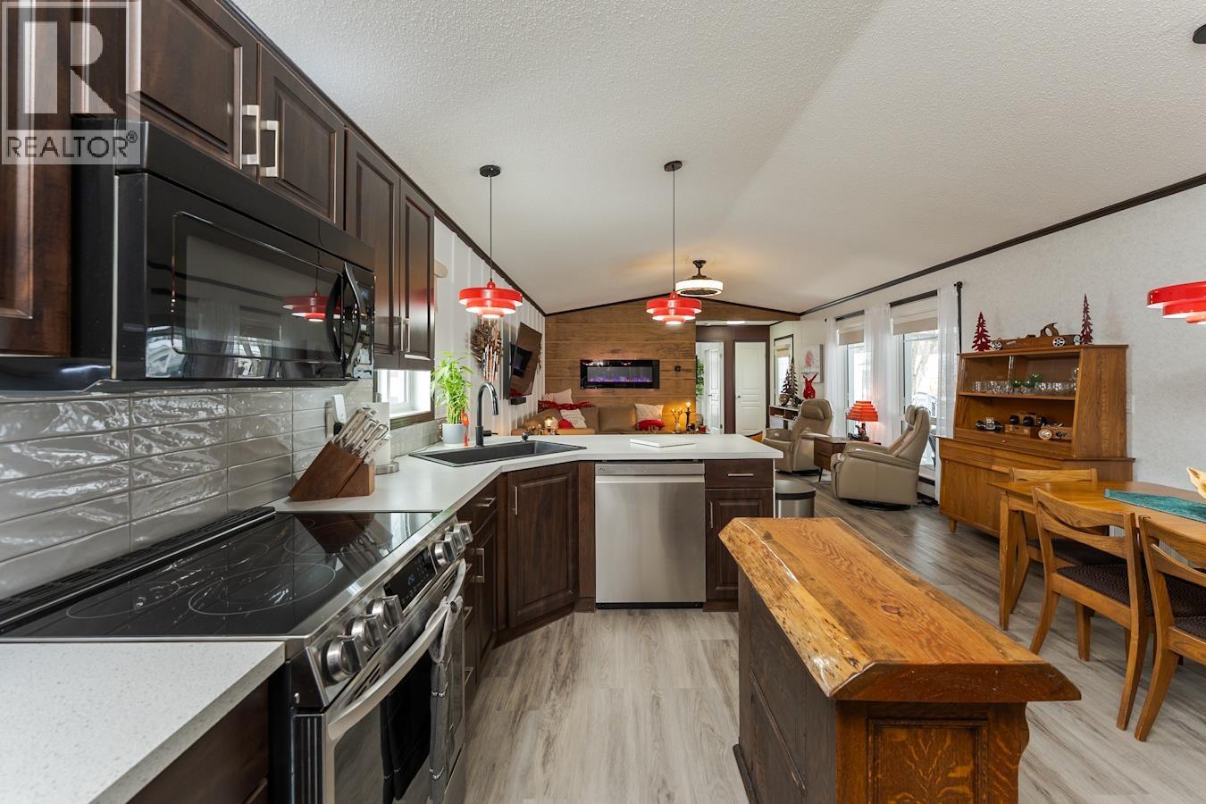 Photo 9 of 34 — 115 1000 INVERNESS ROAD · Prince George, BC