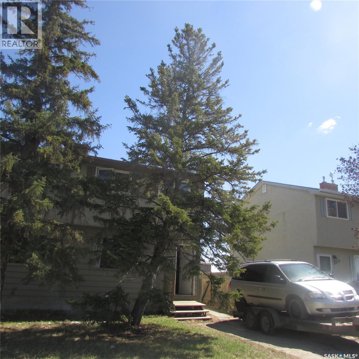455 McIntosh STREET - 1