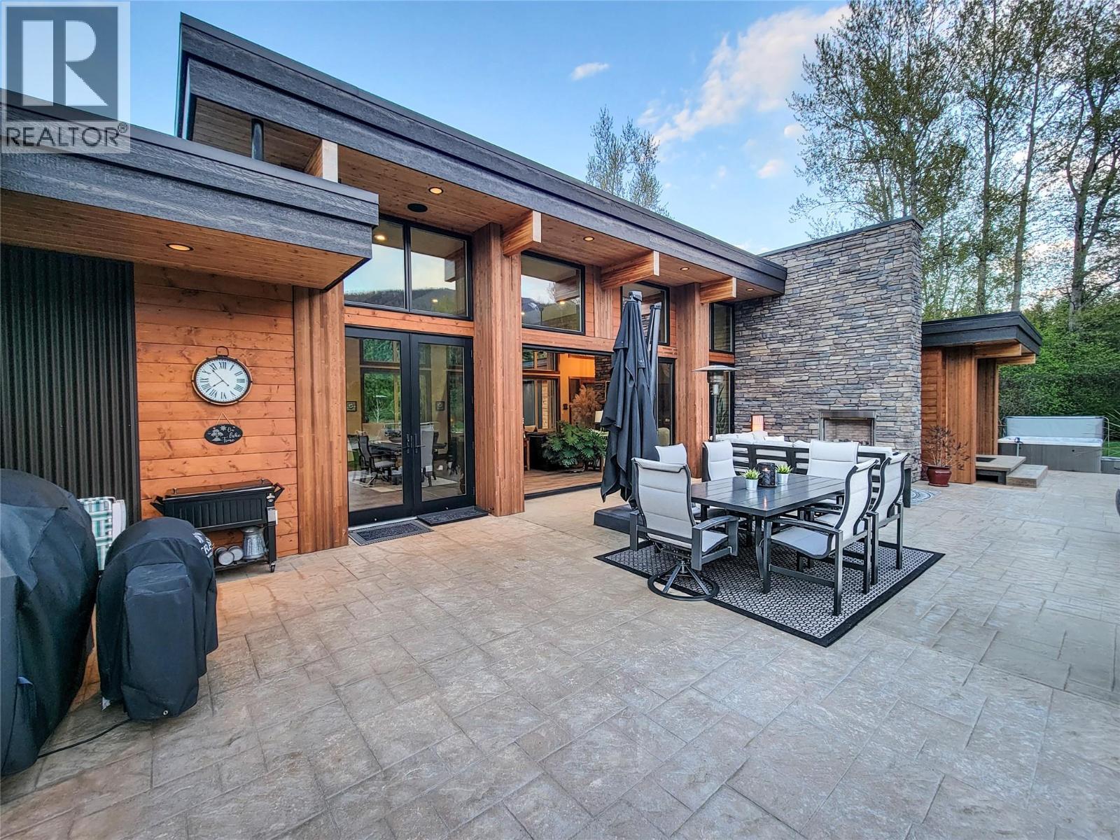 6133 PIPPERS Lane - 44