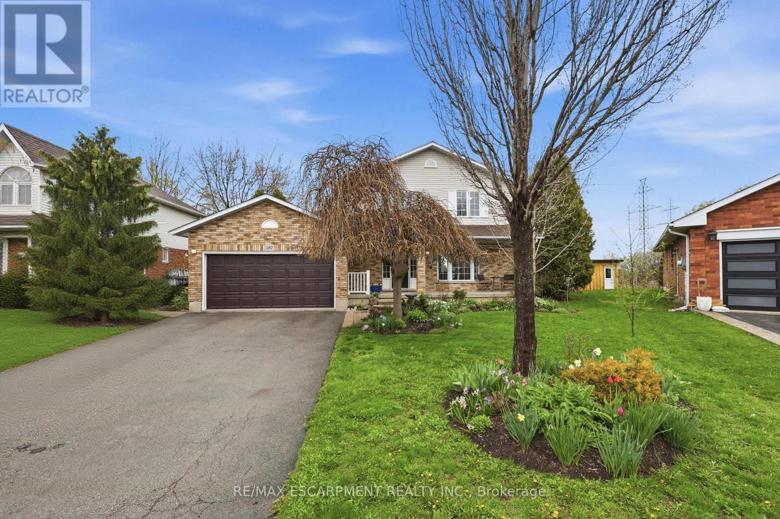 187 ALDERLEA AVENUE - 3