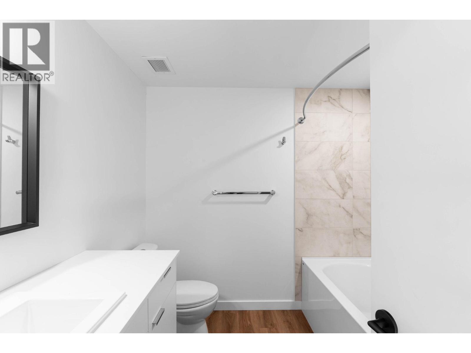 203 615 Rutland Road, Kelowna