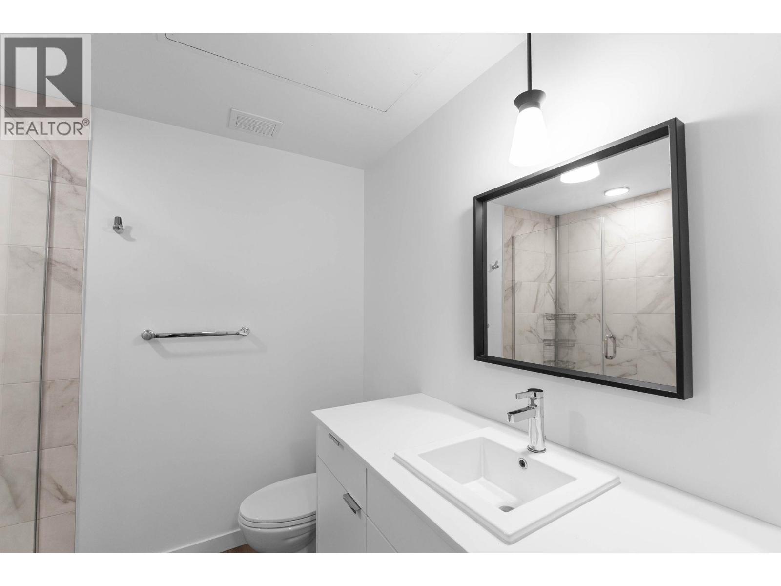 203 615 Rutland Road, Kelowna