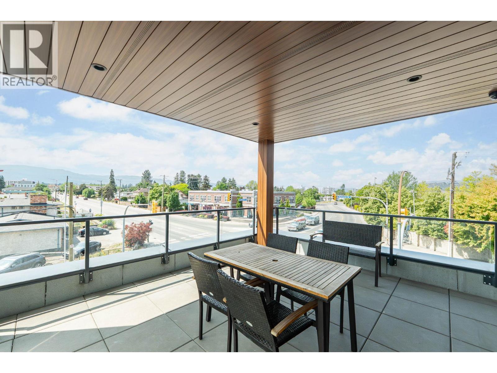 203 615 Rutland Road, Kelowna