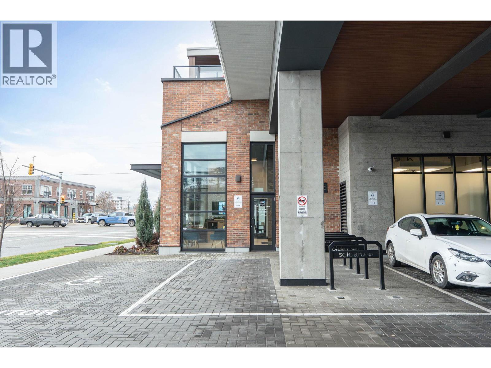 203 615 Rutland Road, Kelowna