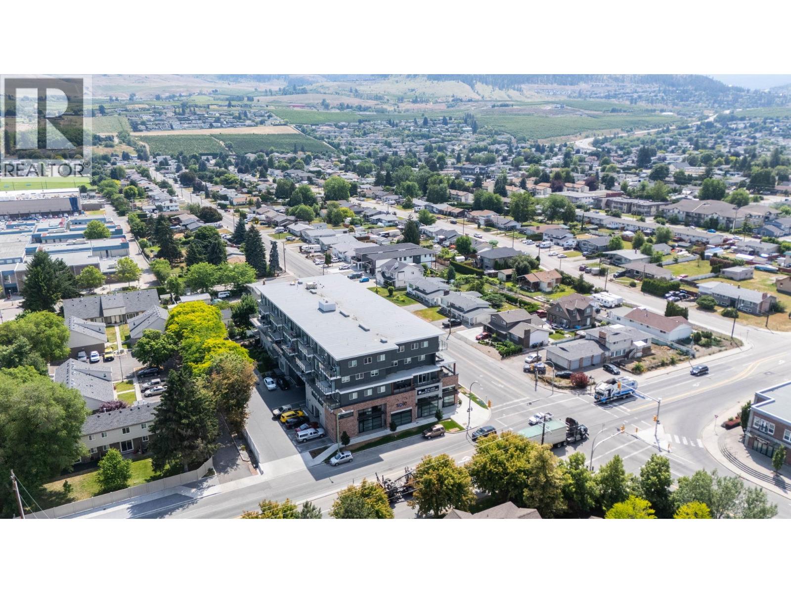 203 615 Rutland Road, Kelowna