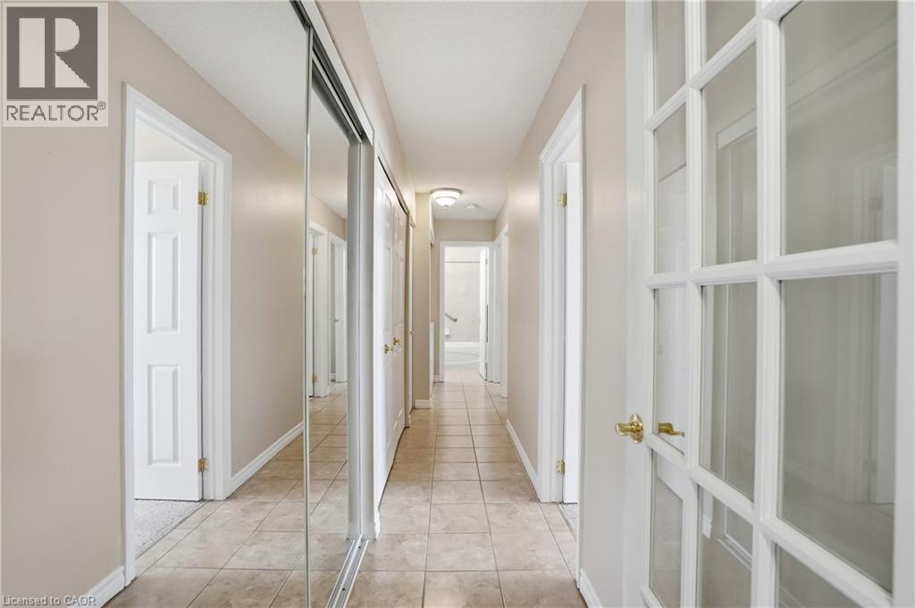 #512 793 COLBORNE Street E - 12