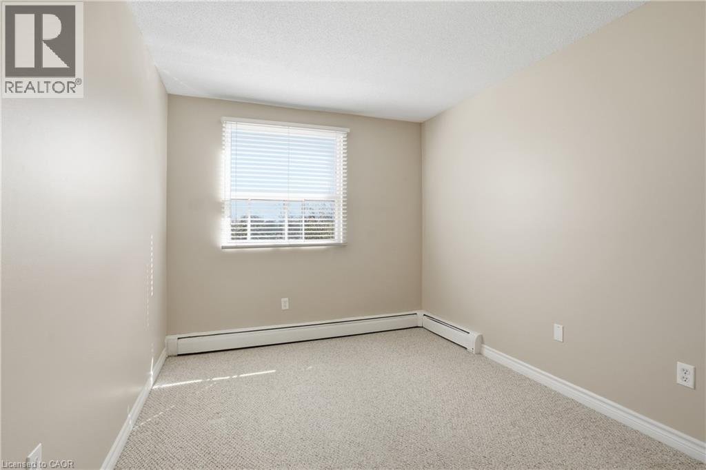 #512 793 COLBORNE Street E - 14