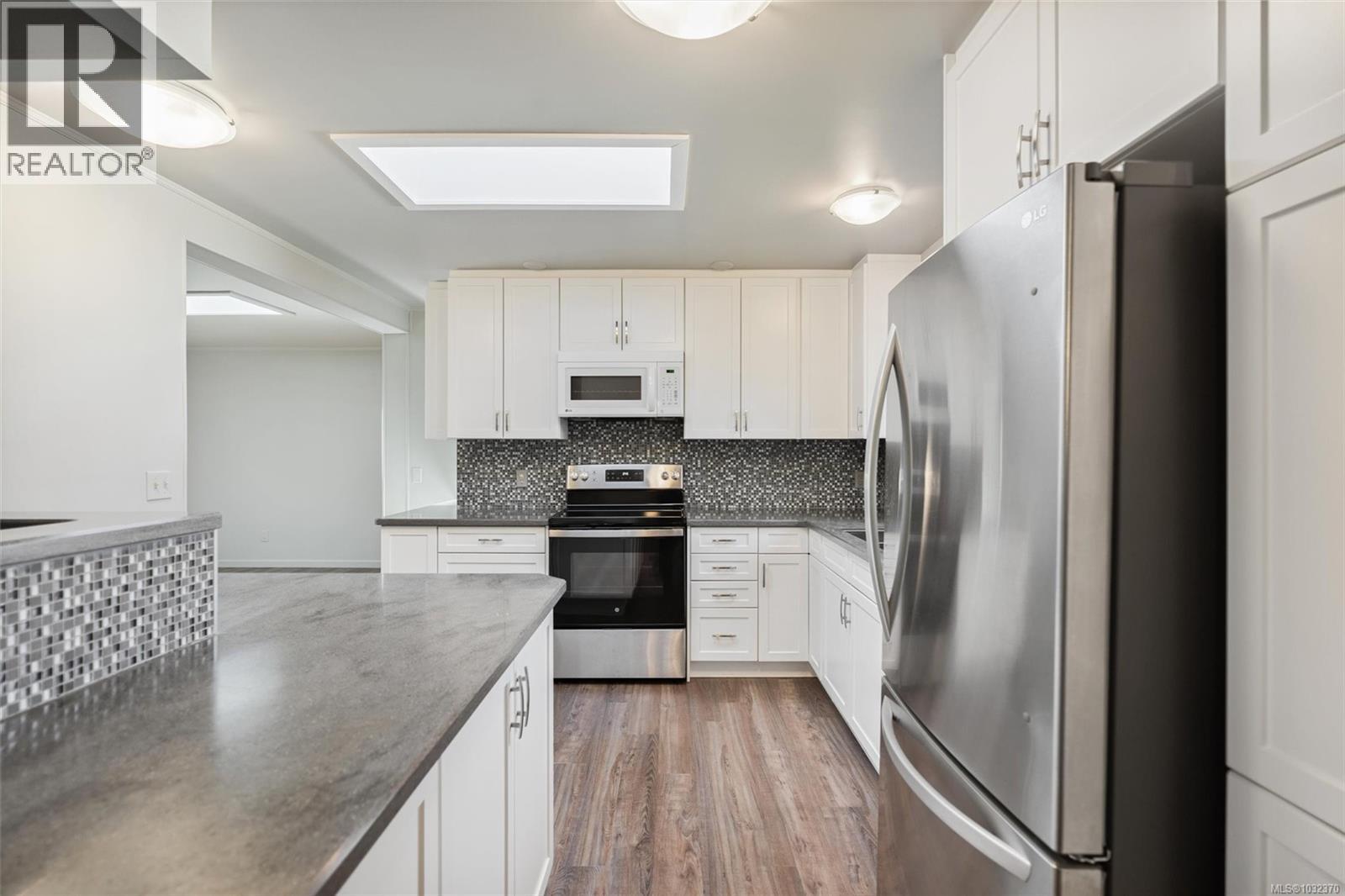 2111 Summergate Blvd - 8