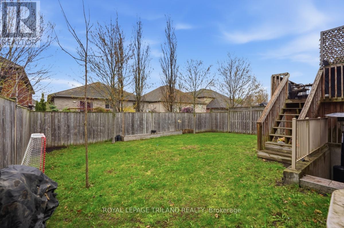 1687 SEYMOUR CRESCENT - 42