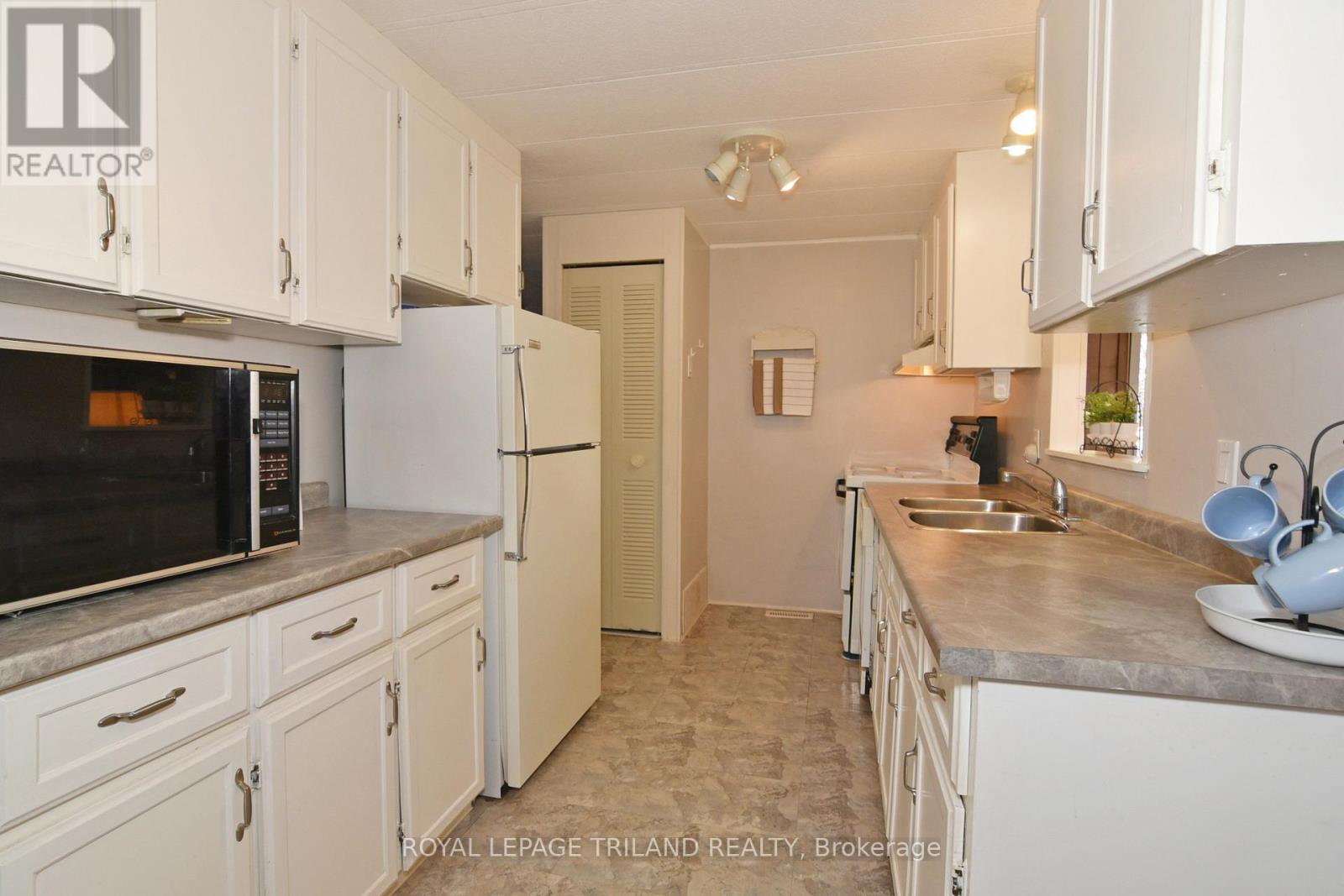138 PEBBLE BEACH PARKWAY - 11