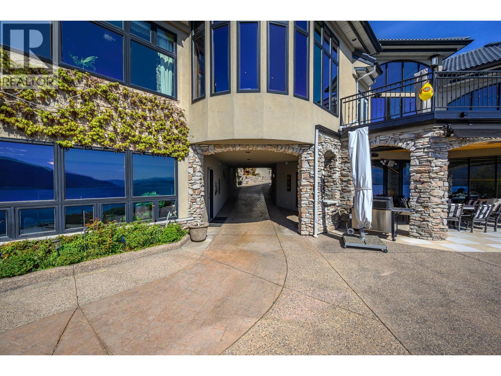 14966 Carrs Landing Road, Lake Country