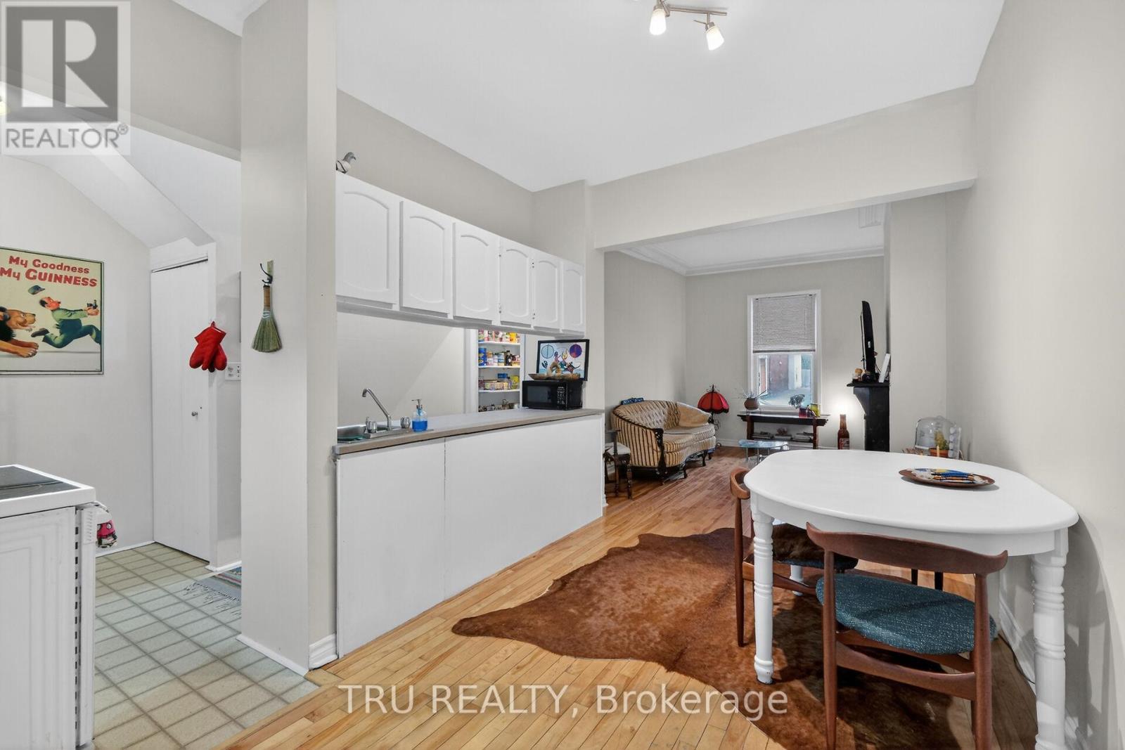 84 JAMES STREET - 31