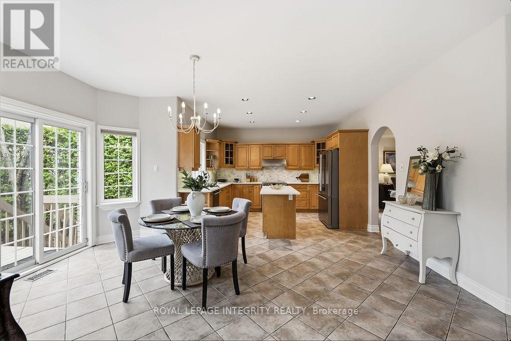 136 SHAUGHNESSY CRESCENT - 22