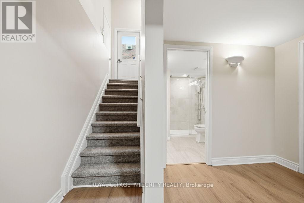136 SHAUGHNESSY CRESCENT - 41