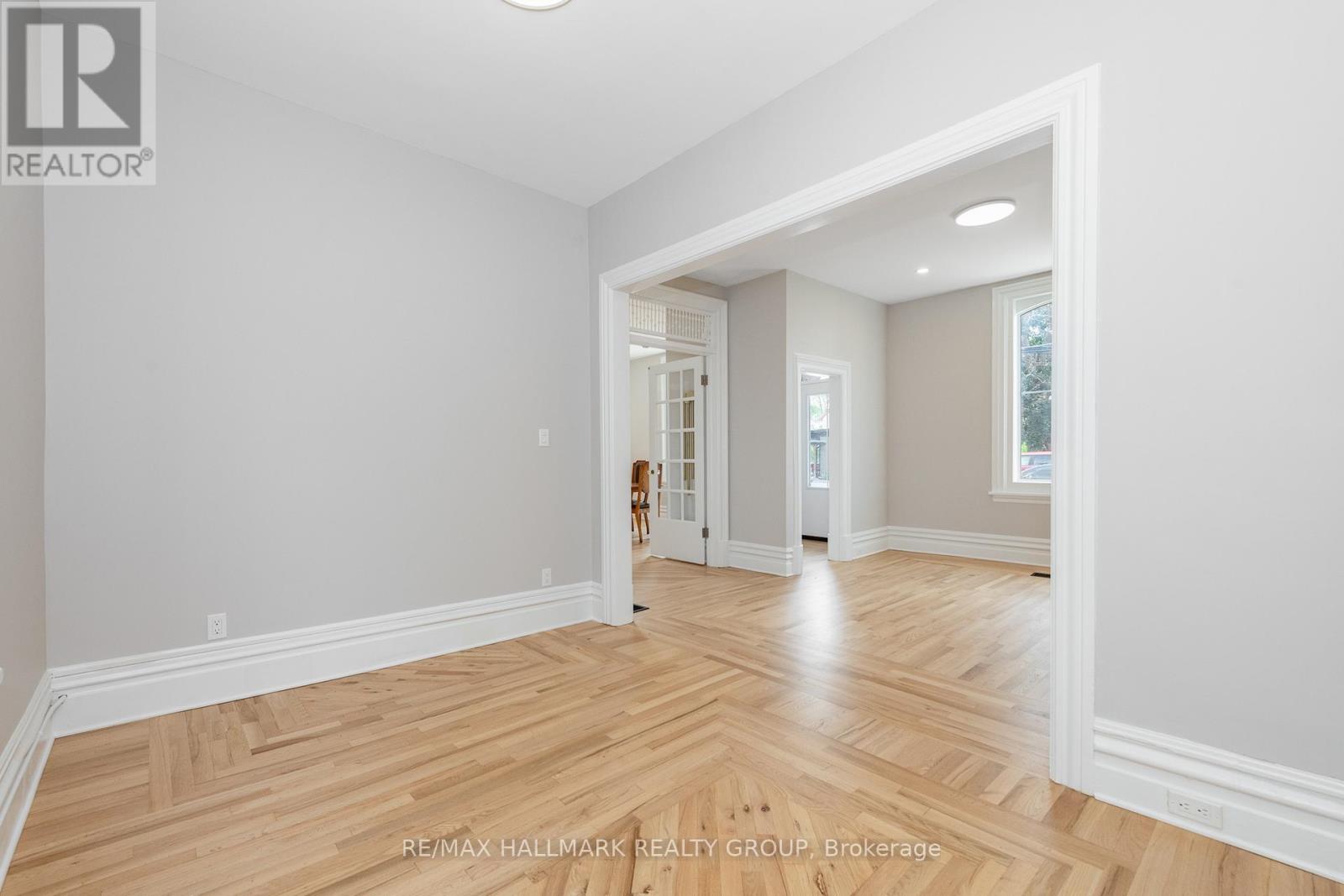 108 CLOTHIER STREET E - 20