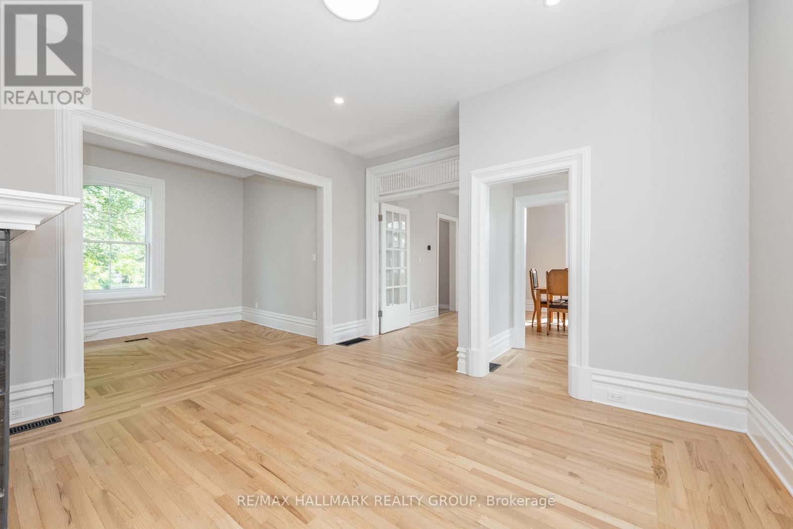 108 CLOTHIER STREET E - 15