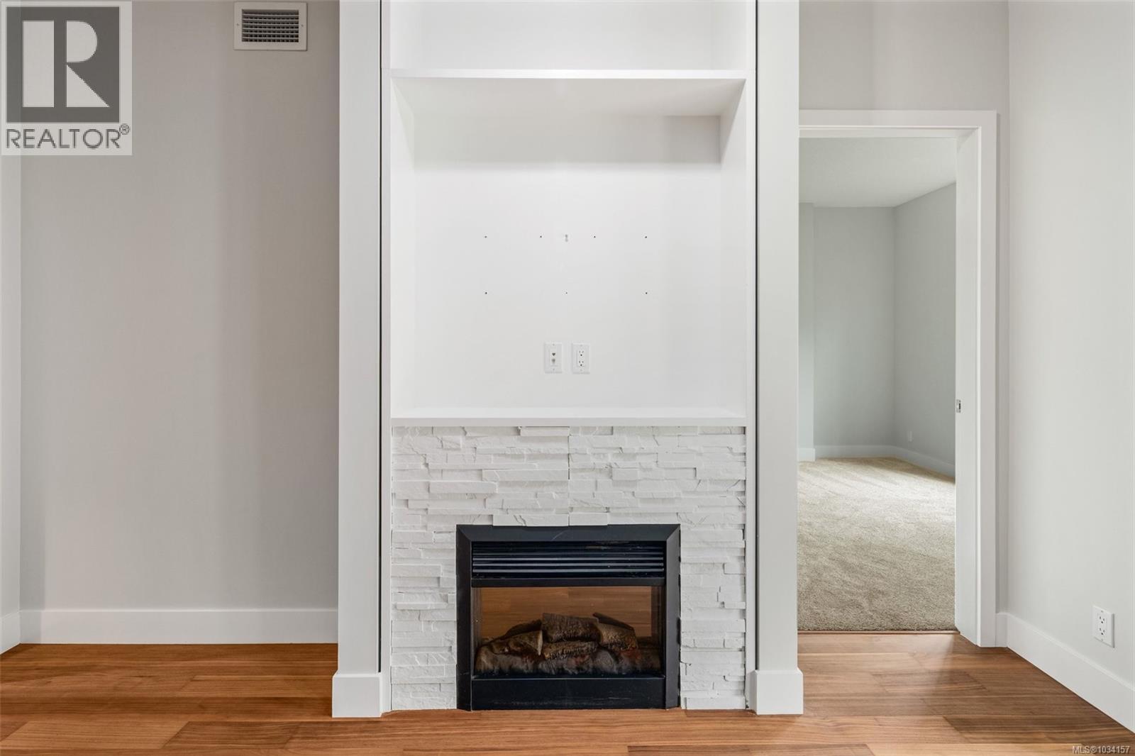 #113 1400 Lynburne Pl - 16