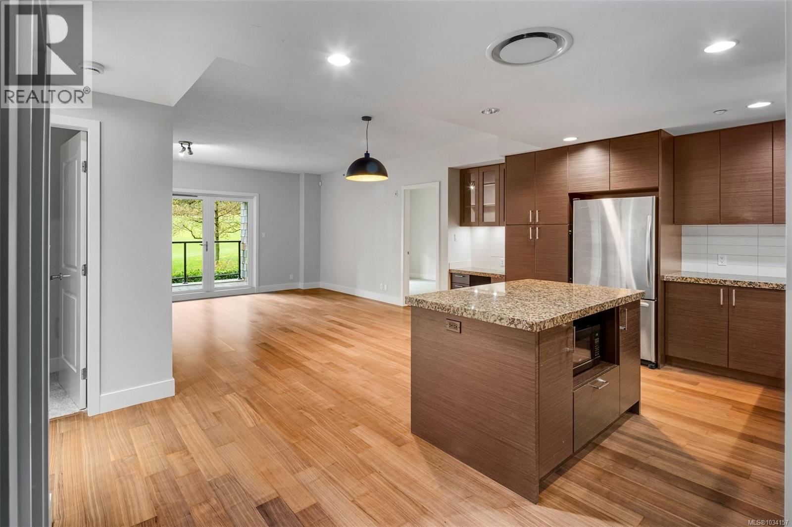 #113 1400 Lynburne Pl - 2