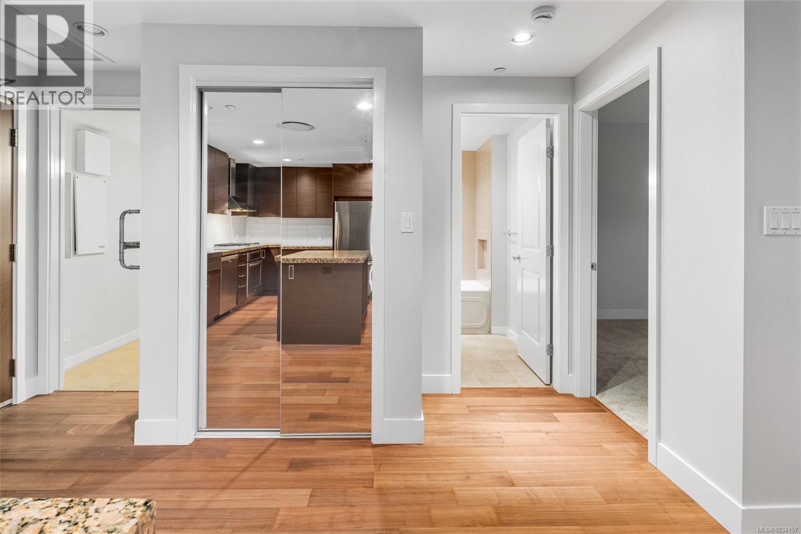 #113 1400 Lynburne Pl - 22