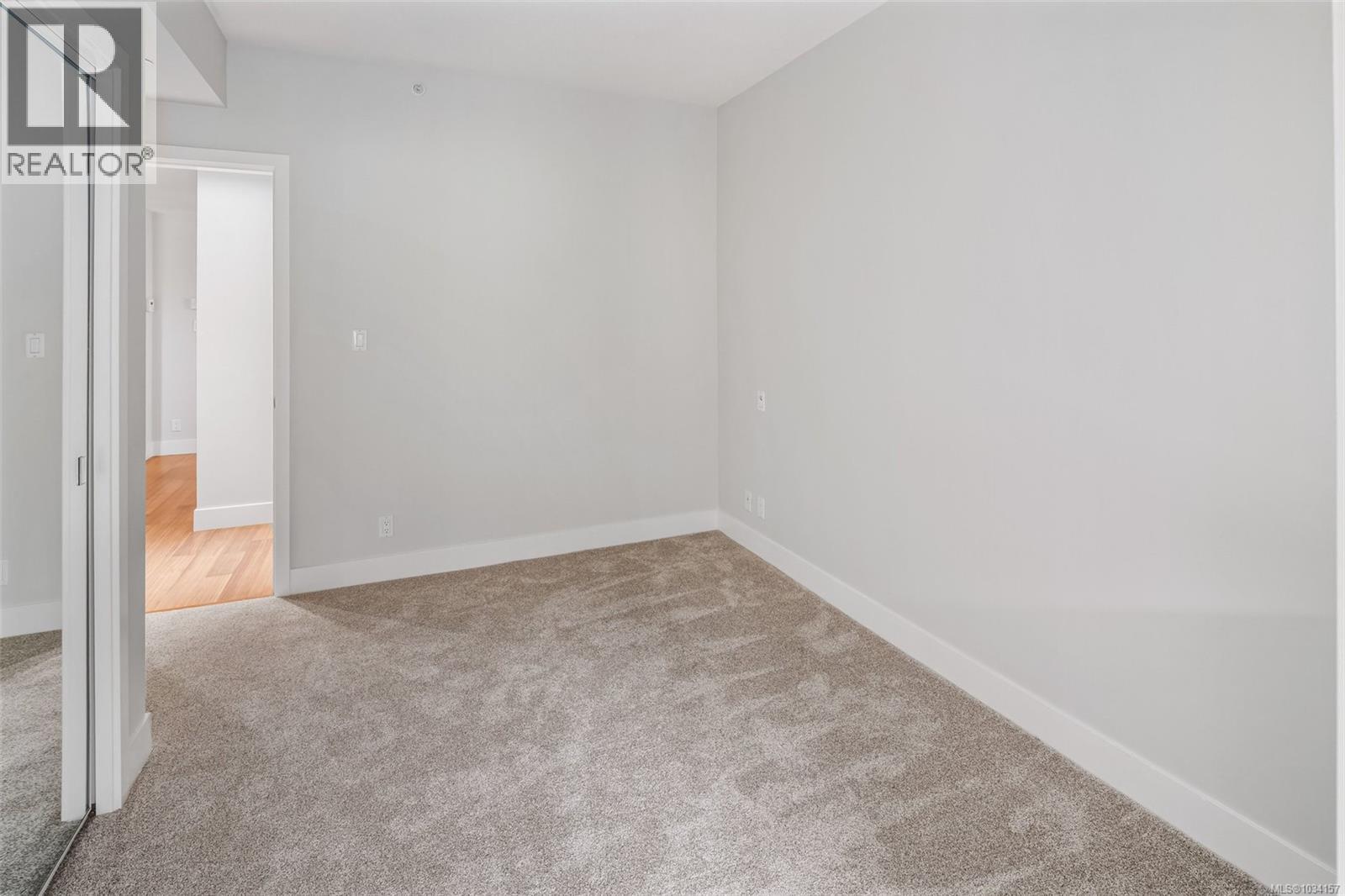#113 1400 Lynburne Pl - 27