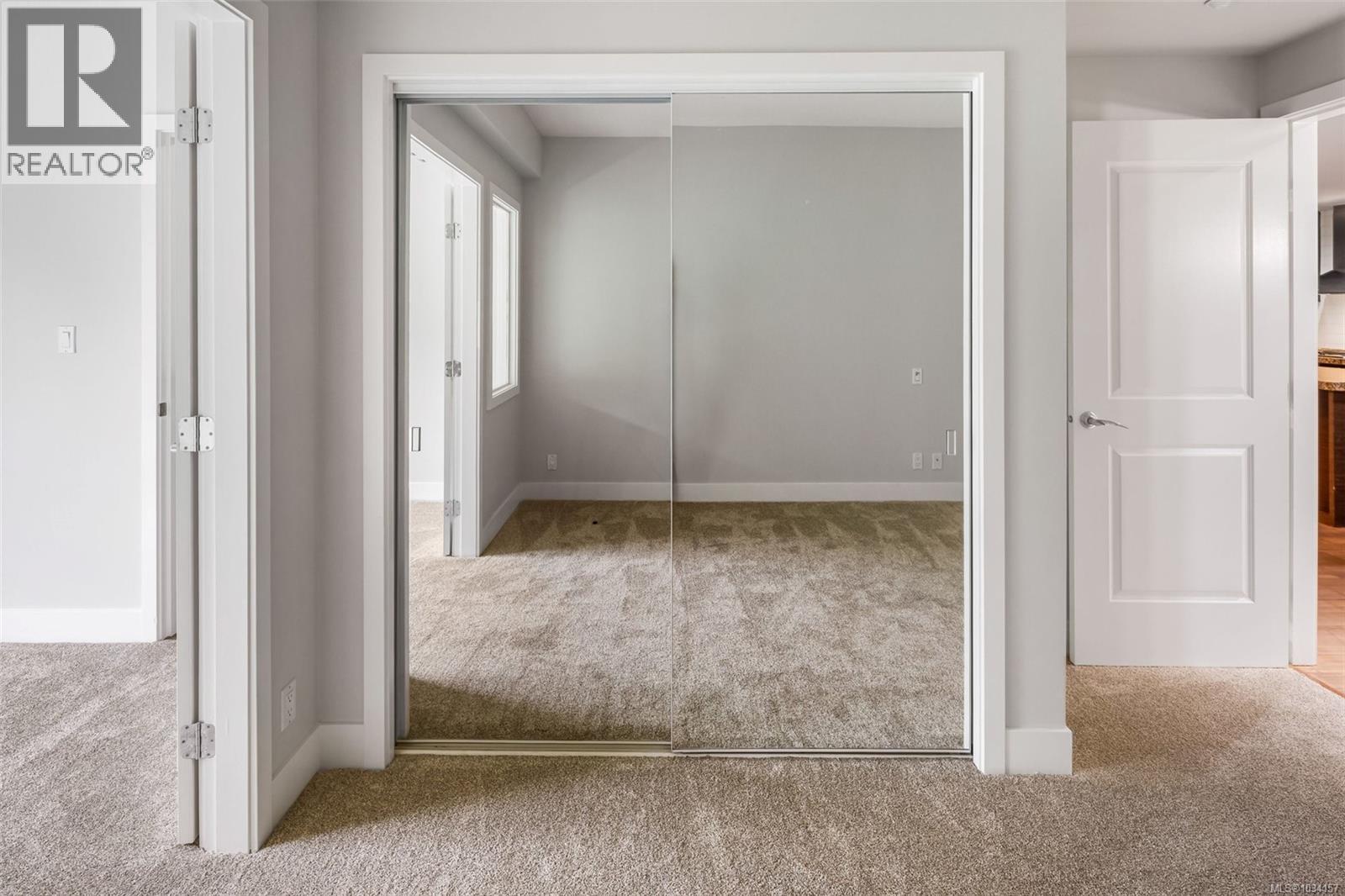 #113 1400 Lynburne Pl - 28