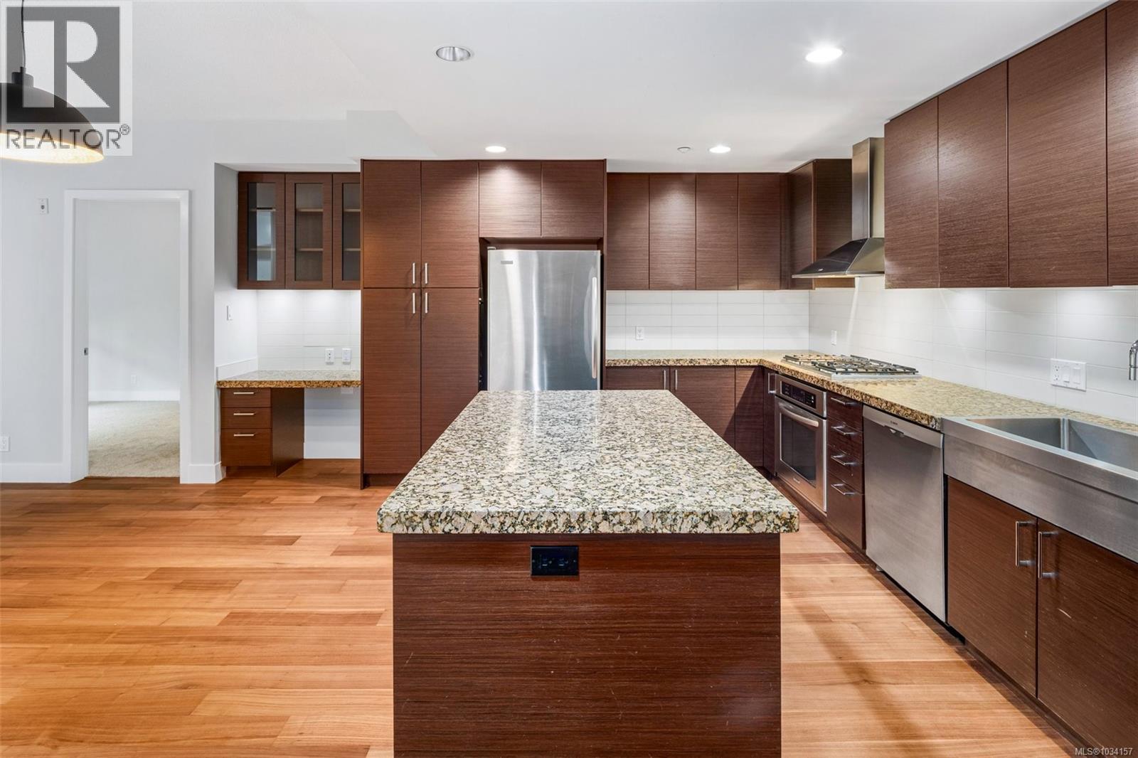 #113 1400 Lynburne Pl - Image 3