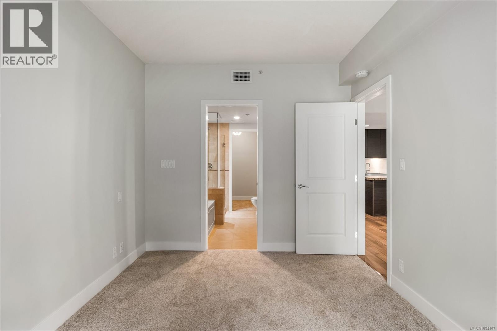 #113 1400 Lynburne Pl - 36