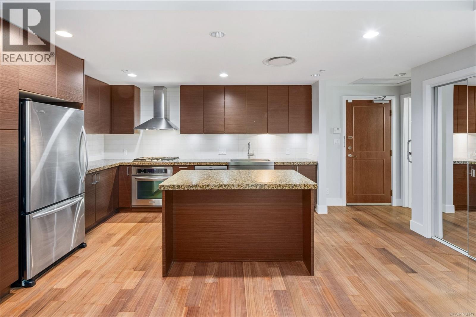 #113 1400 Lynburne Pl - 4