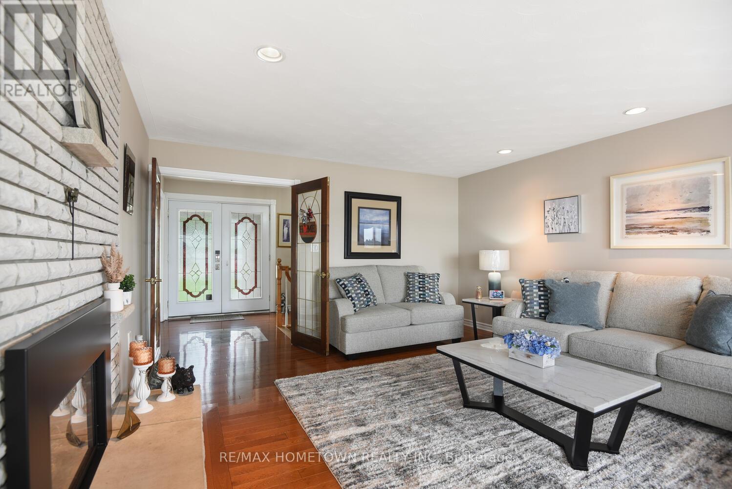 1111 BURNSIDE DRIVE - 10