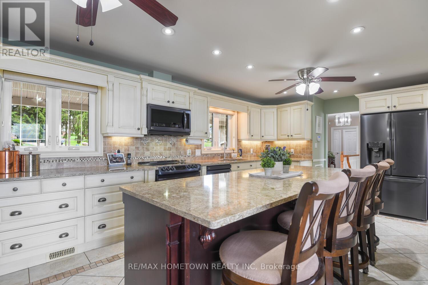 1111 BURNSIDE DRIVE - 15