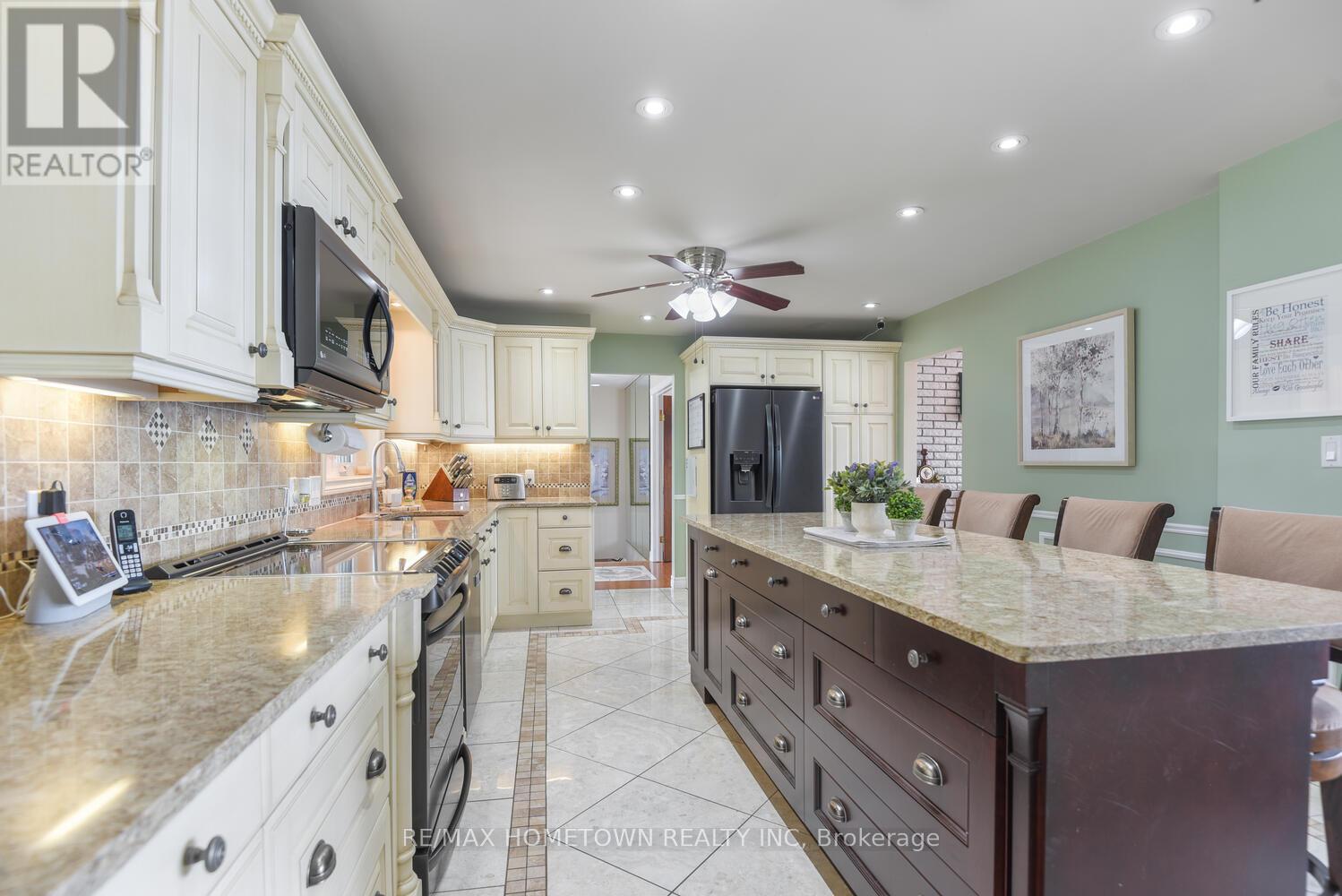 1111 BURNSIDE DRIVE - 16