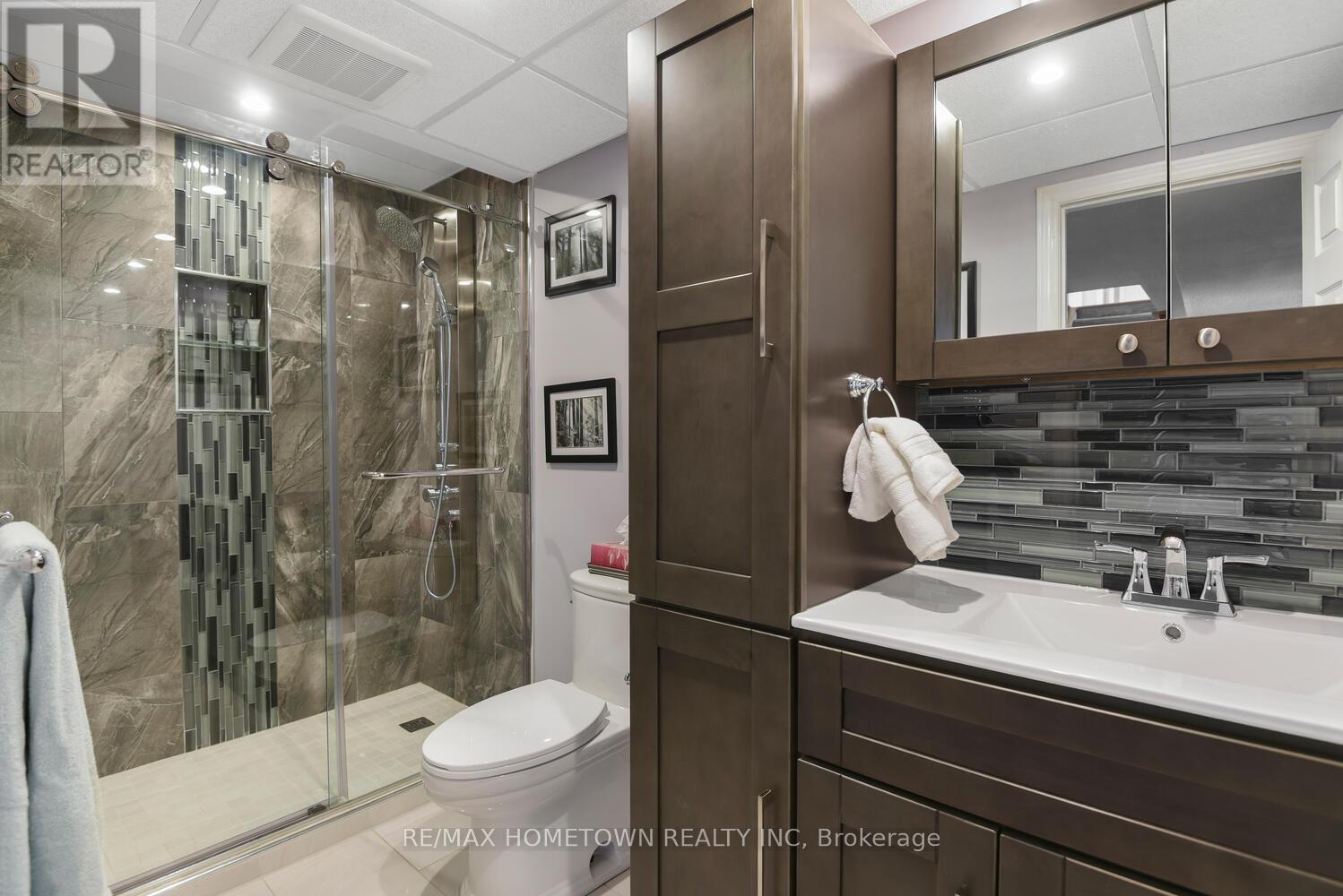 1111 BURNSIDE DRIVE - 32