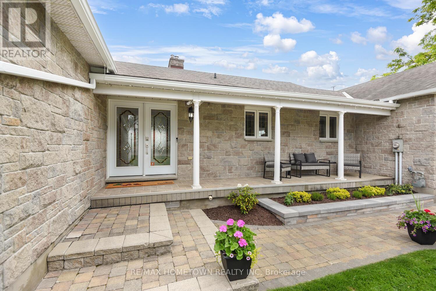 1111 BURNSIDE DRIVE - 6