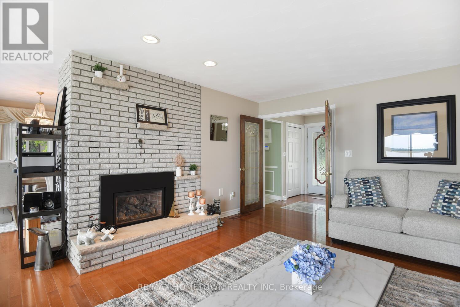1111 BURNSIDE DRIVE - 9