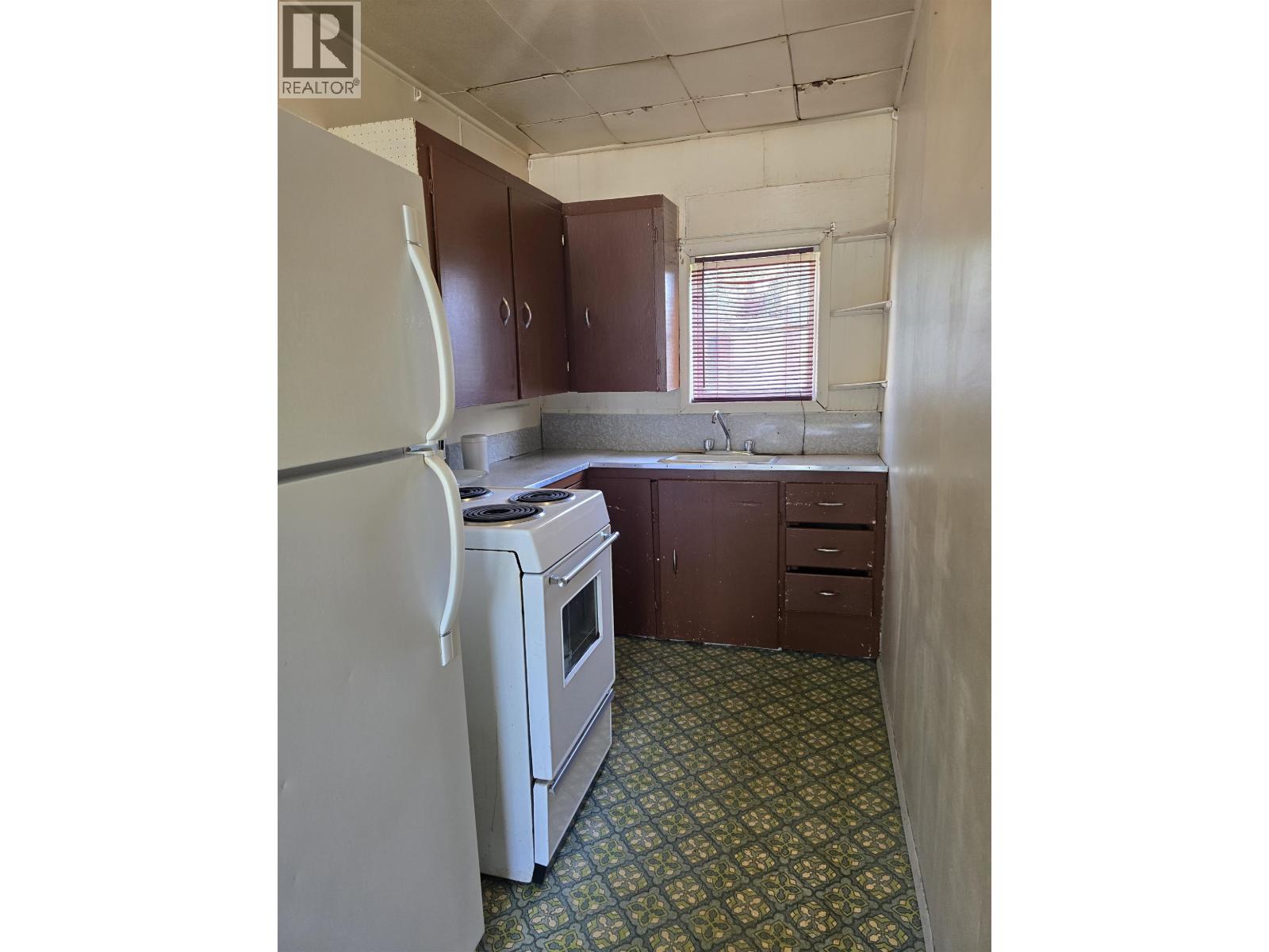 374 BAKER DRIVE - 5