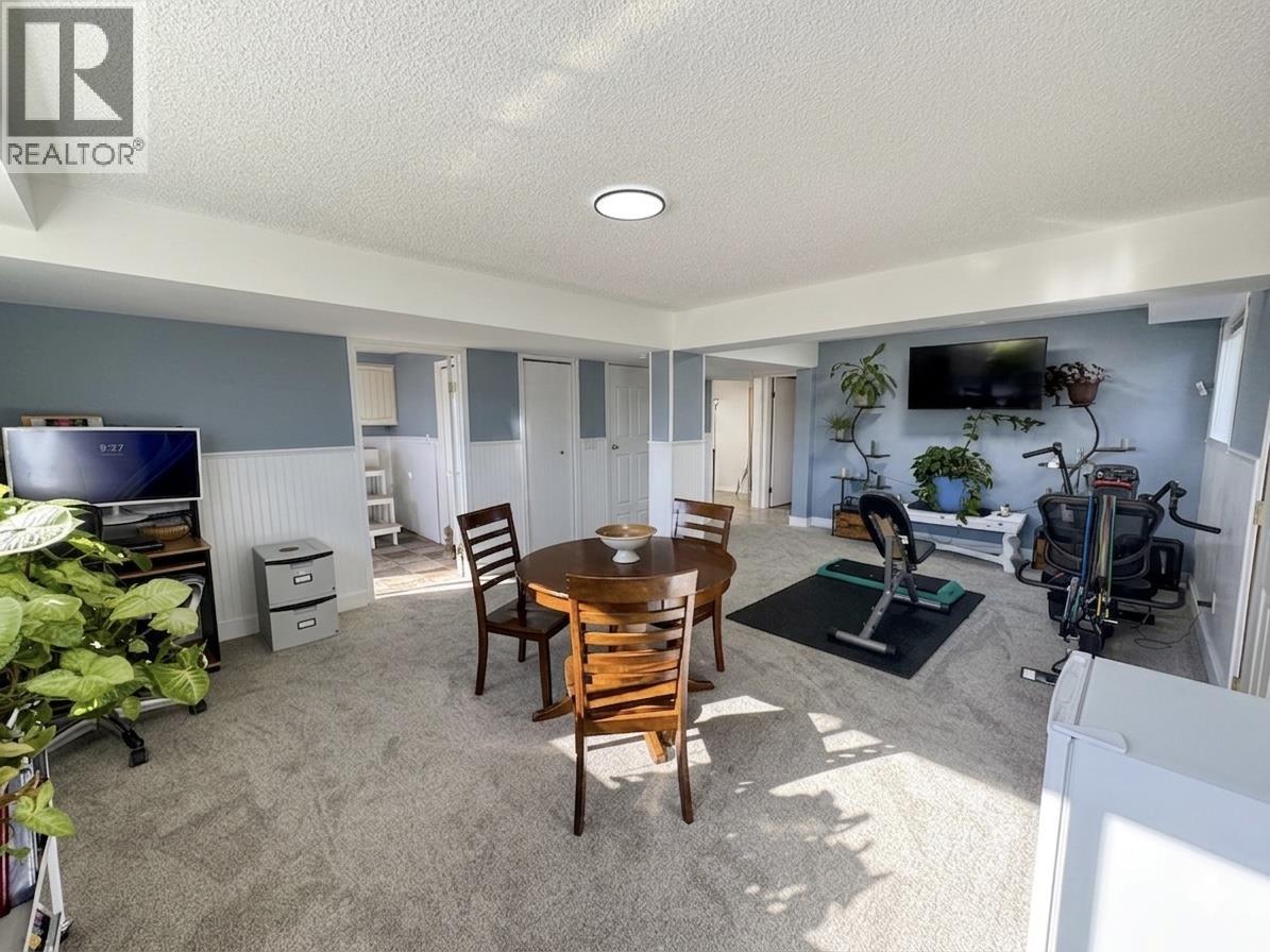 9672 N SPRUCE STREET - 22