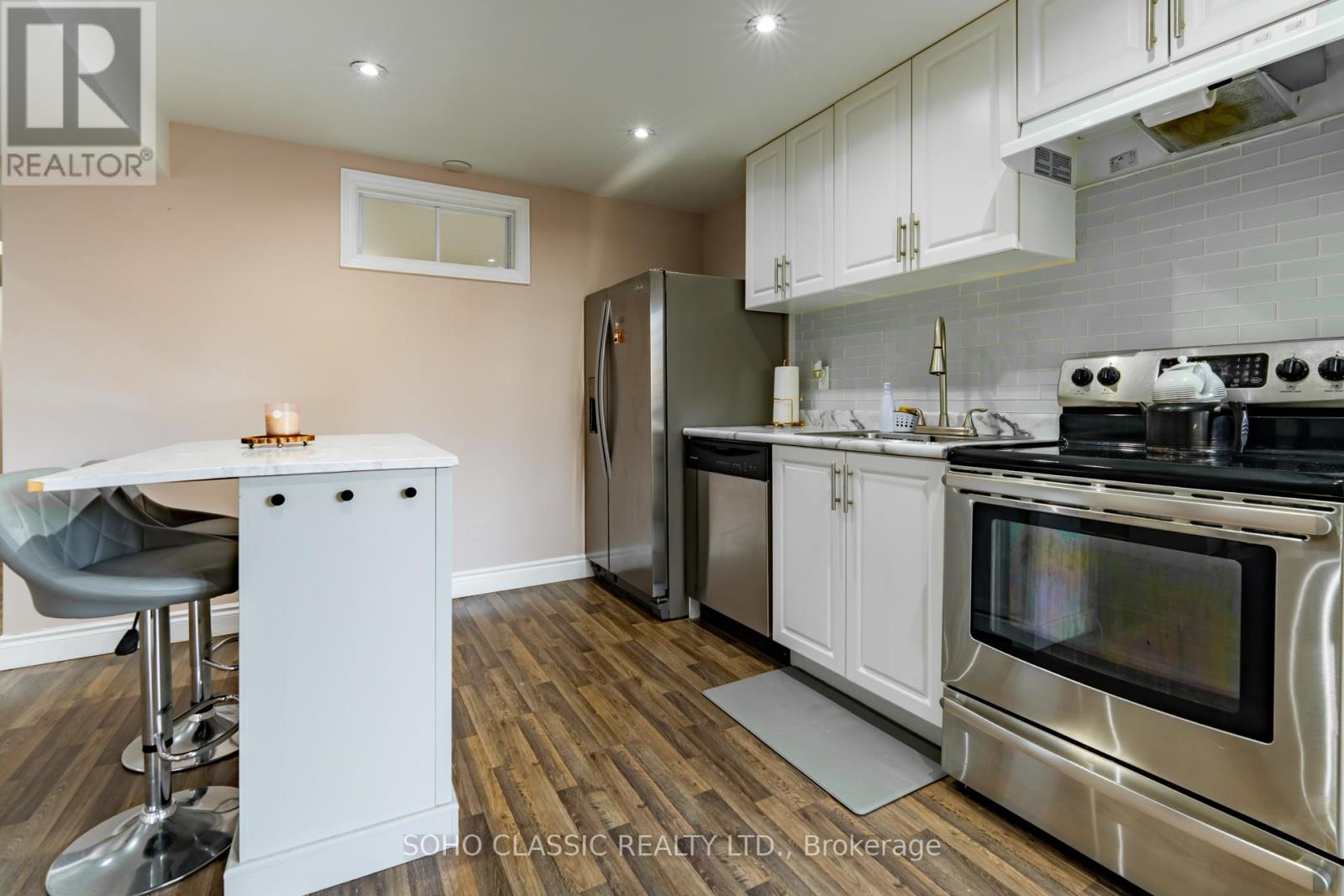 35 BRUNEL STREET - 25