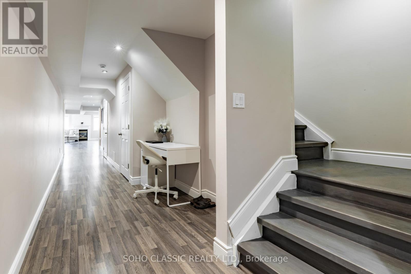 35 BRUNEL STREET - 22