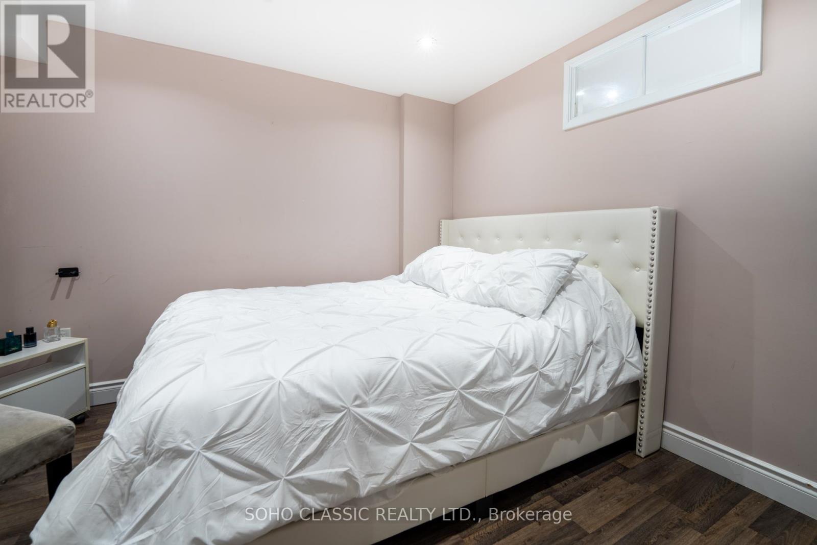35 BRUNEL STREET - 28