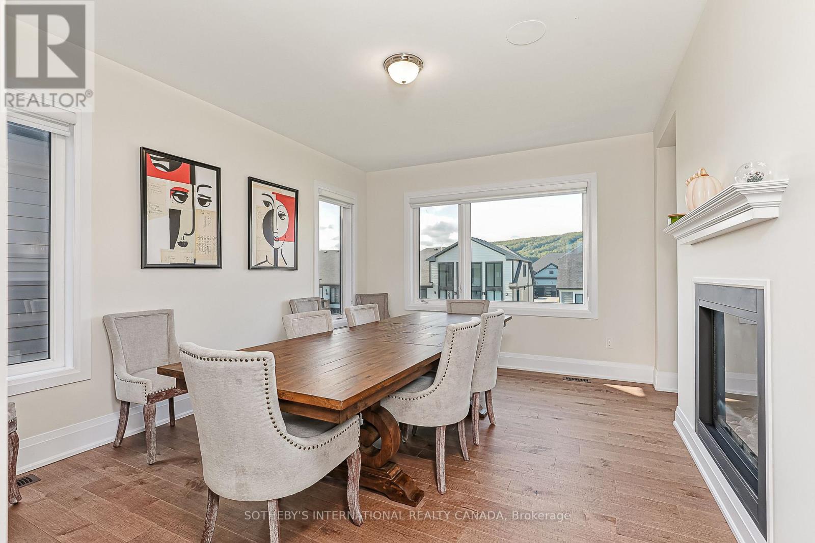 103 STONELEIGH DRIVE - 19
