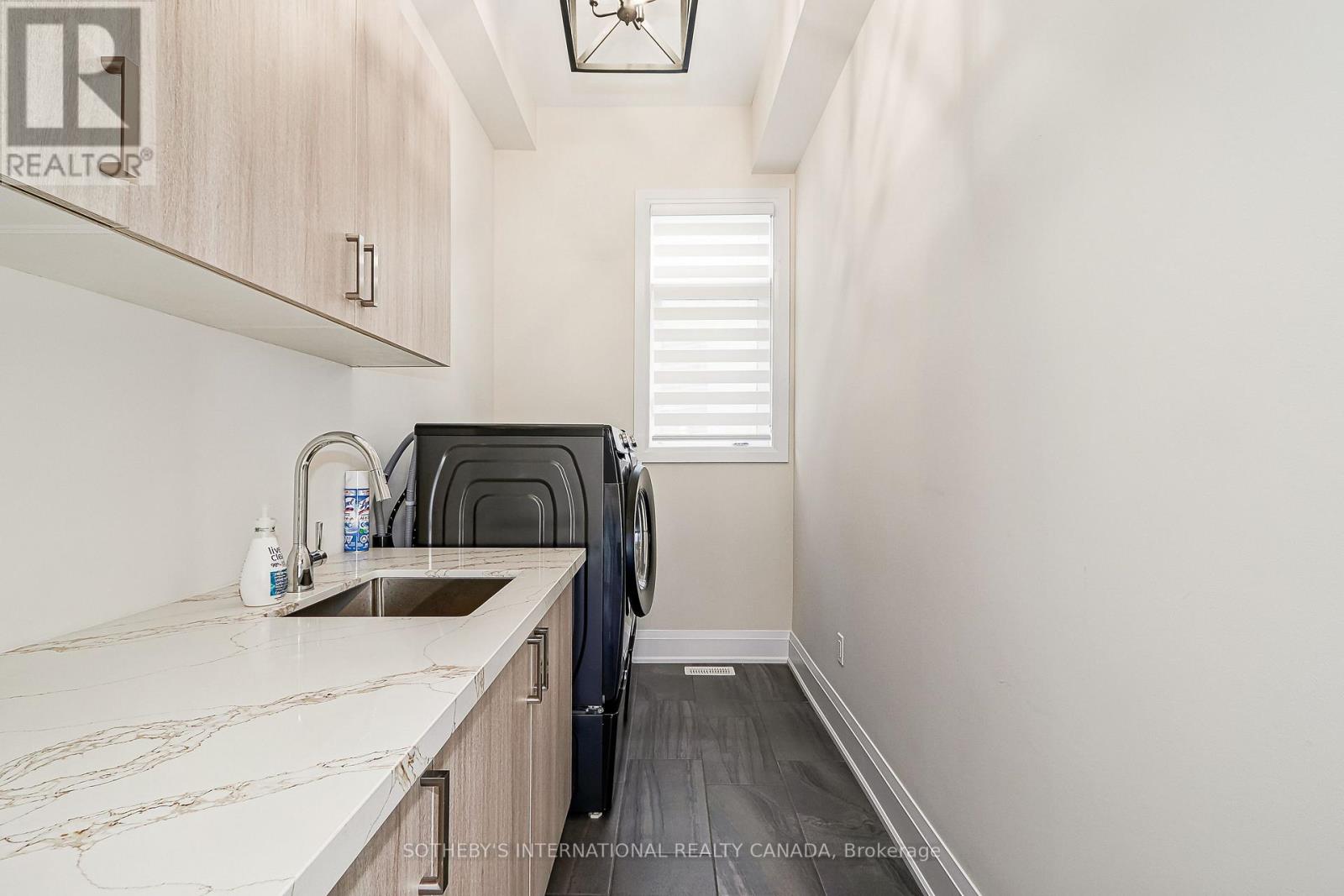 103 STONELEIGH DRIVE - 46
