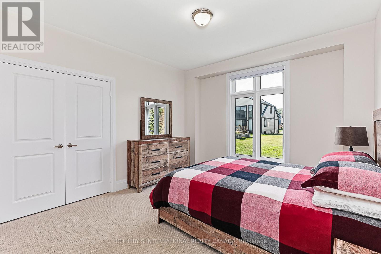 103 STONELEIGH DRIVE - 44